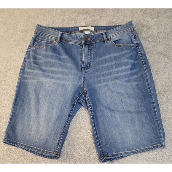 C Est. 1946 Denim Shorts.  Size:  16W - Picture 1 of 15